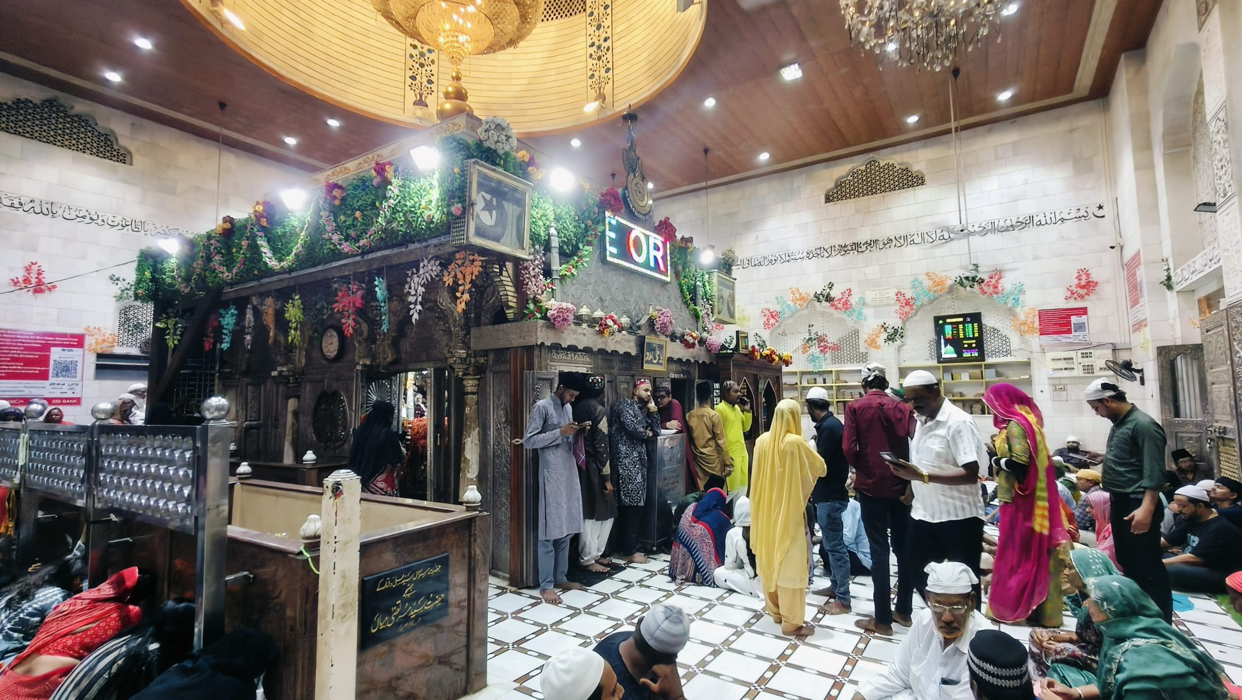 dargha inside